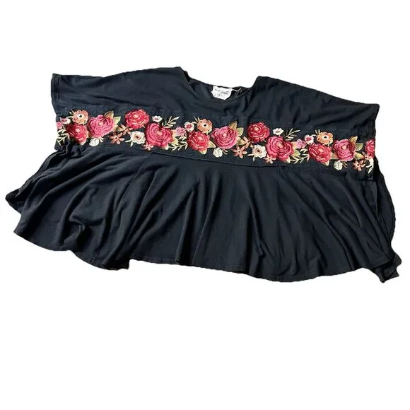 Savannah Jane Women’s Top 1X / 2X Embroidered Cropped Oversized - Picture 1 of 6